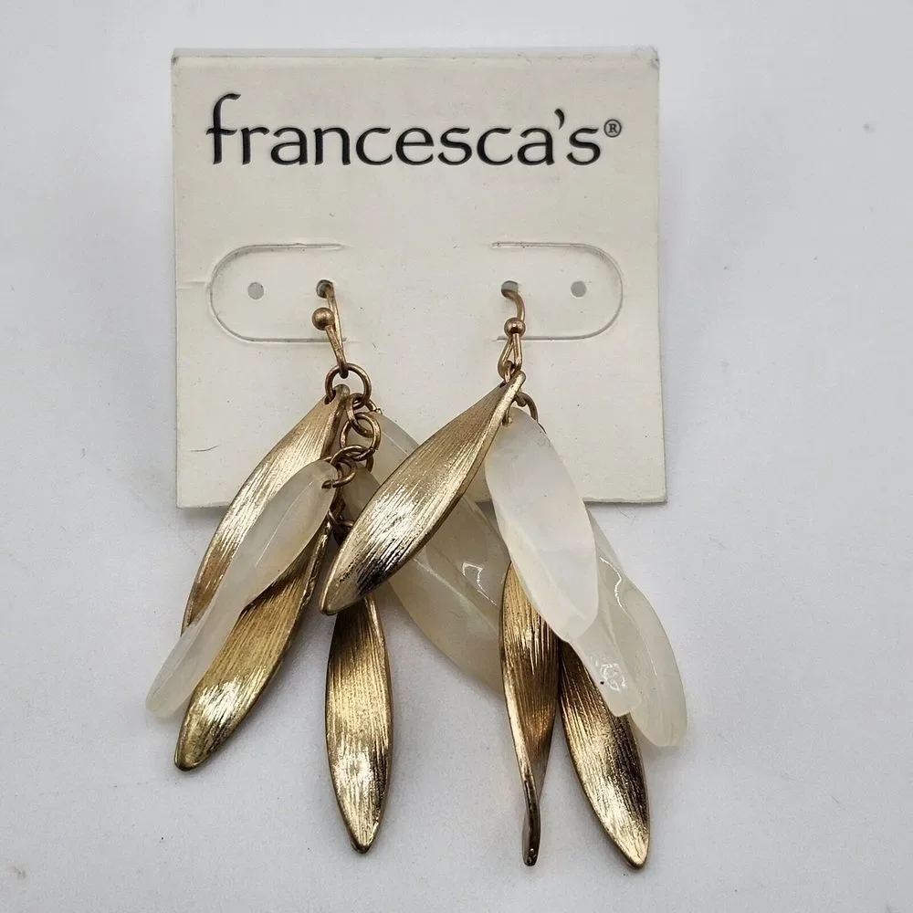Nwt Francesca's Gold‎ Tone Dangle Earrings